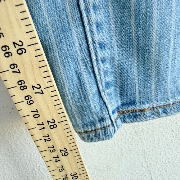 Levis 721 Jeans High Rise Skinny Railroad Stripe Light Wash Denim Womens 26 - Picture 8 of 8